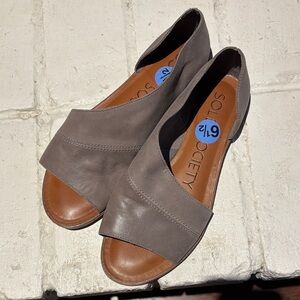 Sole Society Grey/Taupe Open-Toe Slip-On Mules